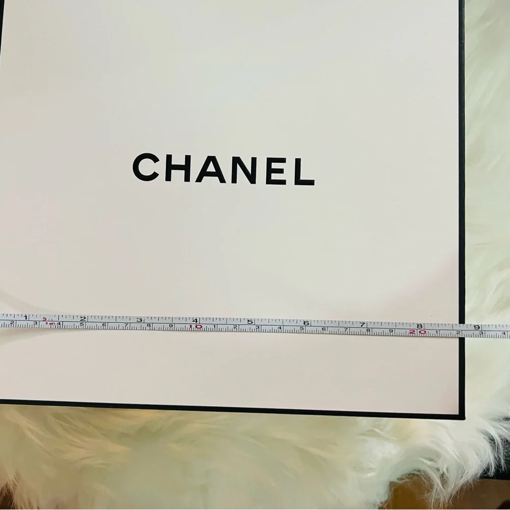 Chanel Gift Box w/ Holiday Ribbon red and Gold Limited Edition Ribbon